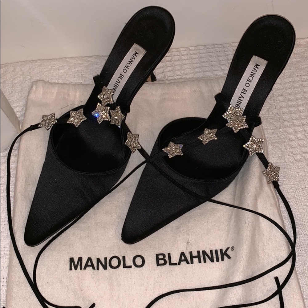 Monolo Blahnik crystal star pumps